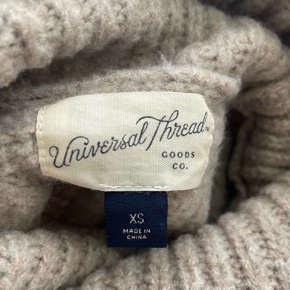 Universal Thread Turtleneck Sweater - Picture 3 of 3